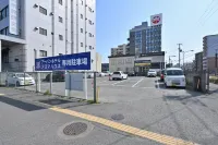Wakayama Urban Hotel - Parkplatz
