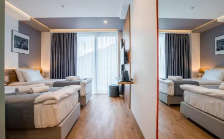 Step Inn - Kazbegi Отели в г. Степанцминда