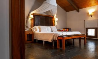 Eco Hotel Boutique & Spa Capitulo Trece - Adults Only