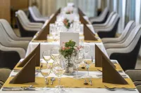 Willis Hotel Business & Wellness - breakfast