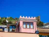 La Torretta dei Merli with Views Hotels in Vernazza