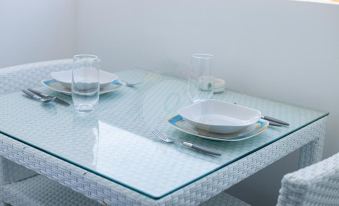 O'Beach Boutique Studios