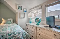5 Mi to Mashpee Commons Coastal Mashpee Condo