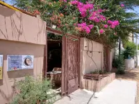 "Par 4 Chemins" - Atypical Stopover Hotels in 