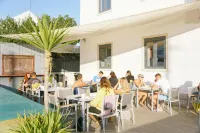 Villa Caparica Hostel