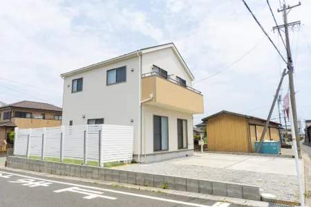 Miraie Suzuka Shimomida