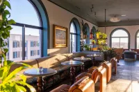 Hotel Genevieve - 4-Star