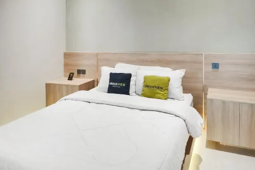 Urbanview Hotel Tentrem 2 near Alun Alun Blora - Wifi