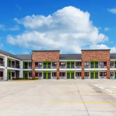 Americas Best Value Inn & Suites Kingwood IAH Airport