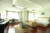 The Park 304 Executive Serviced Apartment Hotels in Si Maha Phot District