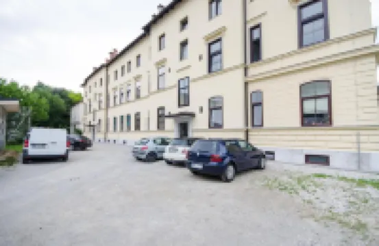 Apartment Tržaška with Free Parking