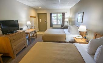 Lodging on the Square