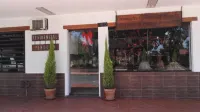 Residencial Pinocho Hotels near Plaza Principal de Montero