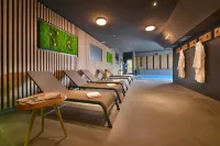 Maxmilian Lifestyle Resort - spa