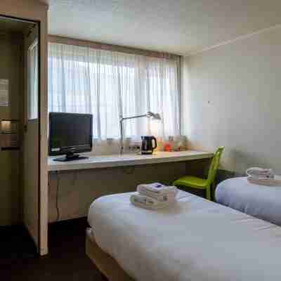 Hôtel Le Cyrano Rooms
