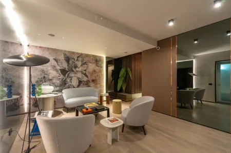 Agra Suites