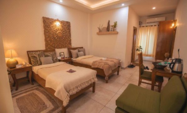 6. 마하리시 아유르..