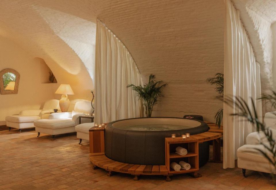 호텔 내부 전경