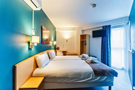 The Originals City Hôtel Éclipse Lyon Est Отели в г. Десин-Шарпьё