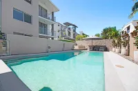 Silver Sea on Sixth Resort - pantai
