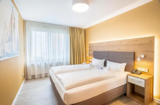 Seetelhotel Ostseeresidenz Bansin Mit Pool Und Unmittelbarer Strandnähe โรงแรมใน