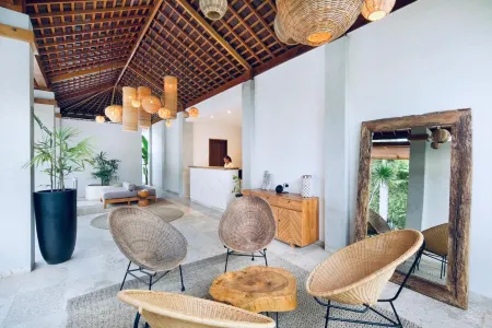 Kabila Villas Отели рядом с достопримечательностью «Pantai Selong Belanak»