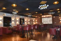 Hotel Obsidian Red Hotels in Khararaiech Khurd