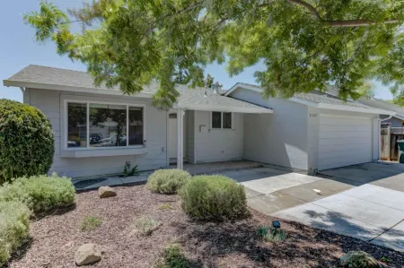 @ Marbella Lane - Boho 'n Sleek Rtreat Pool Tble