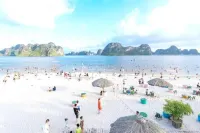 Apartment in Cam Pha city with amazing ocean view Hotels in Vân Đồn District