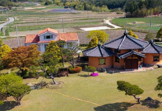 주변 산책로 전경