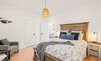 Cozy Retreat Near Downtown Perfect for Families