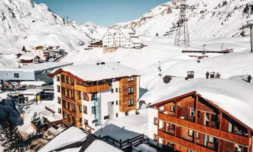 โรงแรมไมเอนซี