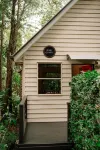 Shambala Estate Cottages - Parkering