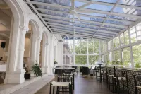 AMBASSADORS HOTEL ADELAIDE