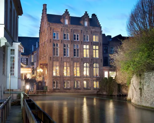 Hotel Bourgoensch Hof Hotels near Arentshuis