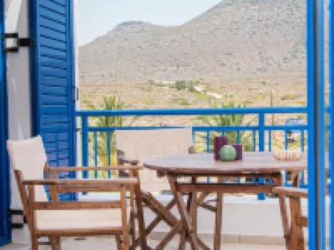 Kanellis Studios Hotels in Kythira