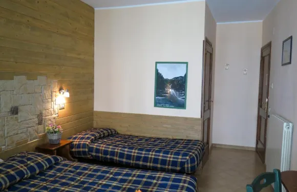 普拉託羅索旅館