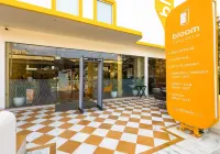 Bloom Hotel - Golf Course Road, Sector 43 Hotel in zona Westend Heights