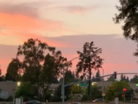 雷德伍德旅館 聖羅莎酒店