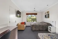 Western Gateway Motel and Apartments