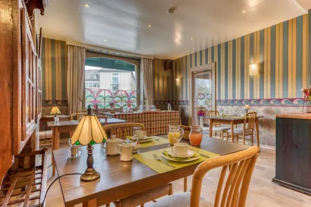 Hôtel le Cor de Chasse Отели в г. Smuid