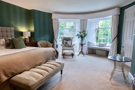 CBH Burleigh Court Hotel Отели в г. Бримскомб