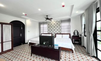 Wanderlust Hotel
