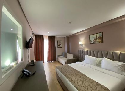 Doanesia Premium Hotel & Spa