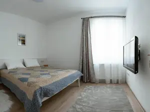 Solomon Apartments ap 2