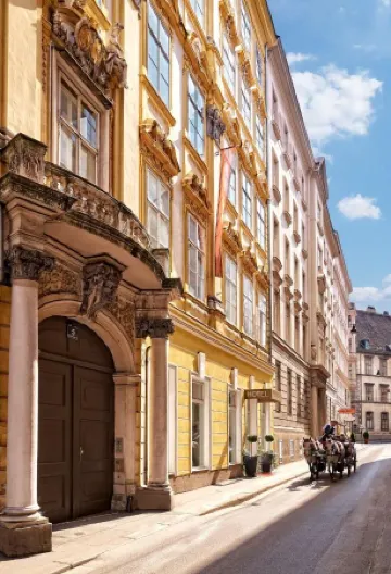 Pertschy Palais Hotel Отели рядом с достопримечательностью «Церковь Святого Петра»