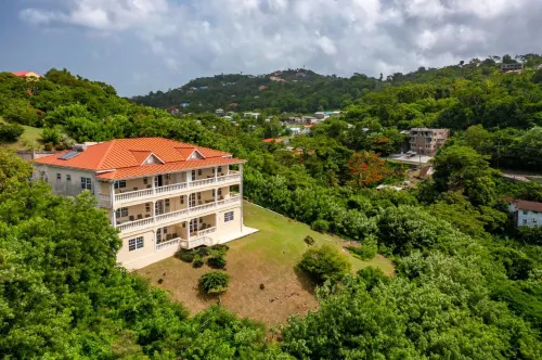 Woburn Villas Hotels in Marian