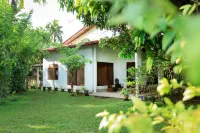 Serene Home Stay Отели в г. 