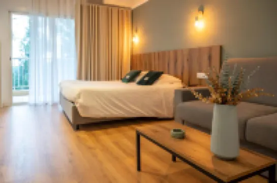 Auberge les Oliviers Hotels in 