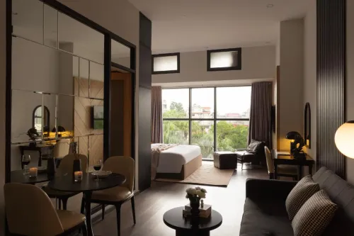 Fall-in-Love Suite - The Sun Avenue